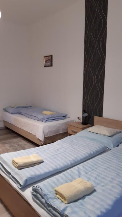 Avar Vendeghaz Matrafured Buitenkant foto